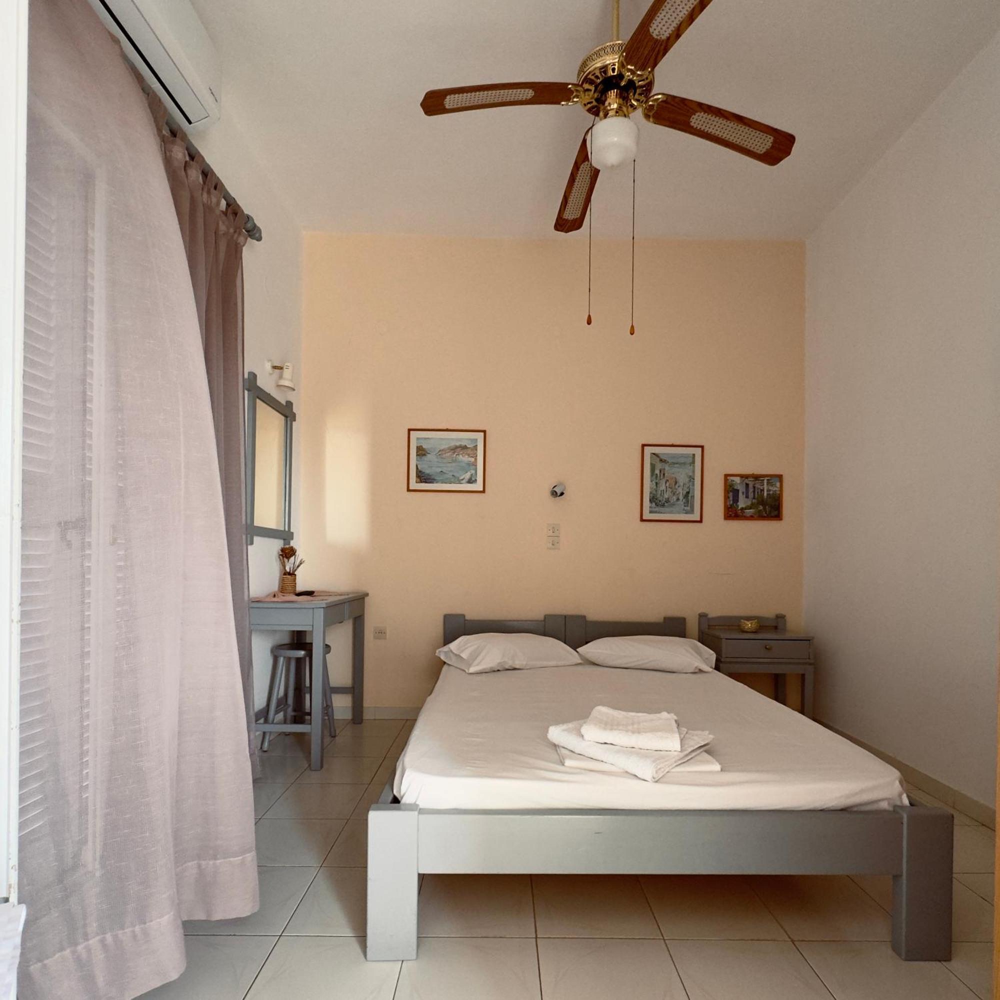 Panagiotis Rooms Naoussa Exterior foto